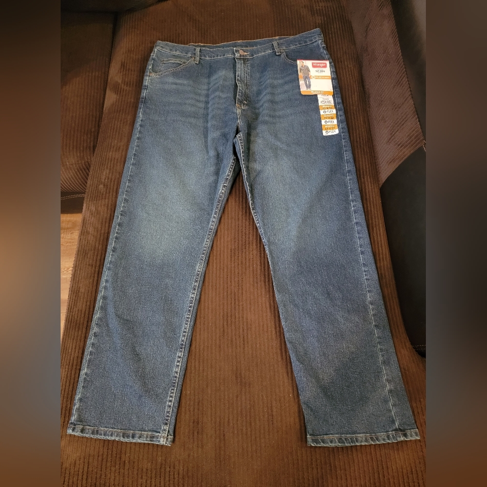 Wrangler Relaxed Fit Jeans 42 x 32
